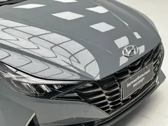 2022 Hyundai Elantra 1.5L CVT LUX Premium — фото 12