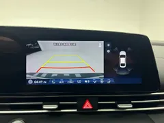 2022 Hyundai Elantra 1.5L CVT LUX Premium — фото 23