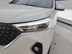 2021 Haval M6 PLUS 1.5T MT Luxury, белый — фото 5