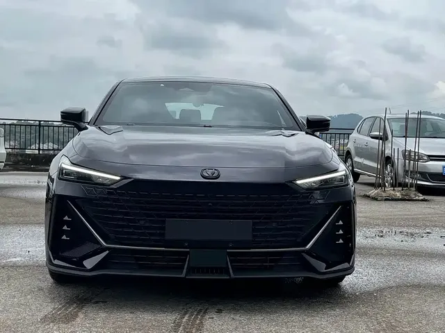 2023 Changan UNI-V 1.5T Premium