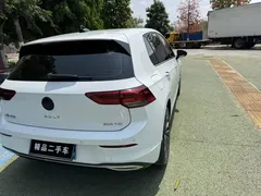 2020 Volkswagen Golf 200TSI DSG, белый — фото 6