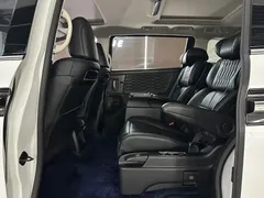 2022 Honda Elysion 2.0L e:HEV Luxury, белый — фото 5