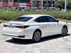 2022 Lexus ES 200, белый — фото 4
