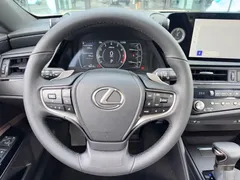 2022 Lexus ES 200, белый — фото 12