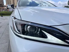 2022 Lexus ES 200, белый — фото 28