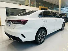 2023 Kia Cerato 1.5L CVT Luxury, белый — фото 6