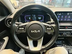 2023 Kia Cerato 1.5L CVT Luxury, белый — фото 10