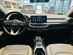 2023 Kia Cerato 1.5L CVT Luxury, белый — фото 11