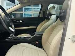 2023 Kia Cerato 1.5L CVT Luxury, белый — фото 12