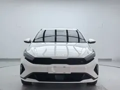 2023 Kia Cerato 1.5L CVT Luxury, белый — фото 2