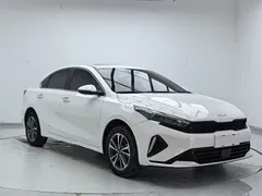 2023 Kia Cerato 1.5L CVT Luxury, белый — фото 3