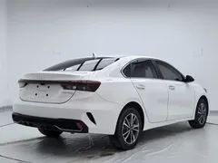 2023 Kia Cerato 1.5L CVT Luxury, белый — фото 4