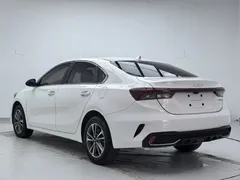 2023 Kia Cerato 1.5L CVT Luxury, белый — фото 6