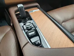 2021 Volvo XC90 B6 Luxury 7, чёрный — фото 18