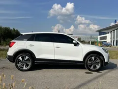 2022 Audi Q2L 35 TFSI, белый — фото 7