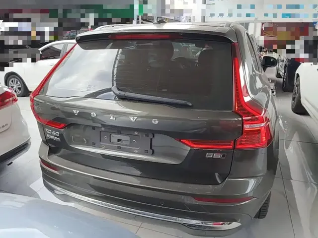 2022 Volvo XC60 4WD Luxury
