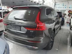 2022 Volvo XC60 B5 4WD Luxury — фото 7