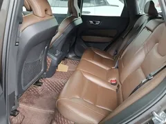 2022 Volvo XC60 B5 4WD Luxury — фото 17
