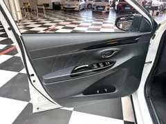 2022 Toyota Yaris L Zhixuan X 1.5L CVT PLUS, белый — фото 7