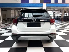 2022 Toyota Yaris L Zhixuan X 1.5L CVT PLUS, белый — фото 14
