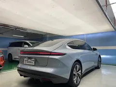 2022 Nio ET5 75kWh, синий — фото 6