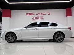 2022 BMW 5 Series 530Li Leading M Sport Package, белый — фото 2