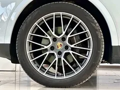2022 Porsche Cayenne 3.0T Platinum, белый — фото 6