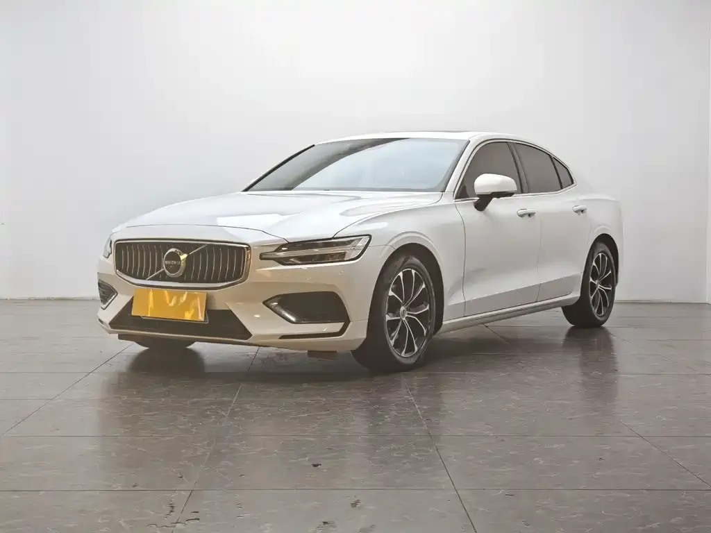 2020 Volvo S60 T4 Luxury