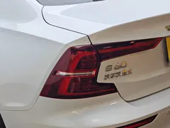 2020 Volvo S60 T4 Luxury, белый — фото 8