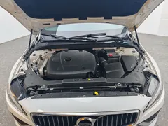 2020 Volvo S60 T4 Luxury, белый — фото 13