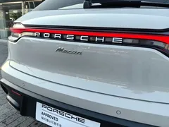 2023 Porsche Macan 2.0T — фото 19