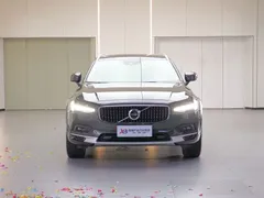 2021 Volvo V90 Cross Country B5 AWD — фото 2