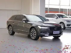2021 Volvo V90 Cross Country B5 AWD — фото 3