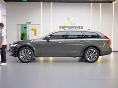 2021 Volvo V90 Cross Country B5 AWD — фото 5
