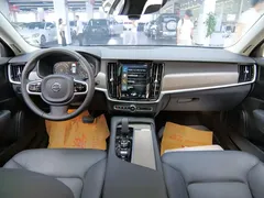 2021 Volvo V90 Cross Country B5 AWD — фото 14