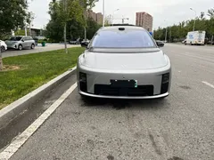 2025 Li Auto i8 — фото 2