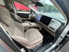 2025 Li Auto i8 — фото 15