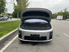 2025 Li Auto i8 — фото 18