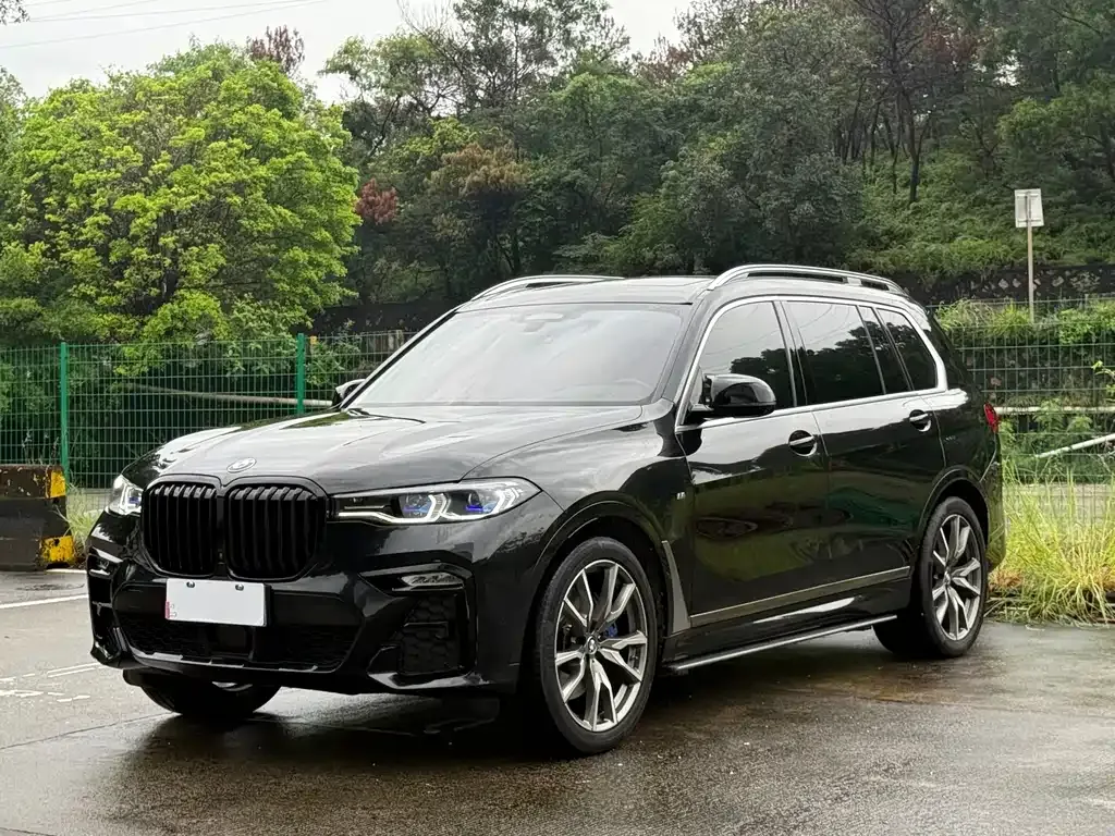 2022 BMW X7 xDrive M50i