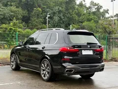 2022 BMW X7 xDrive M50i, чёрный — фото 15