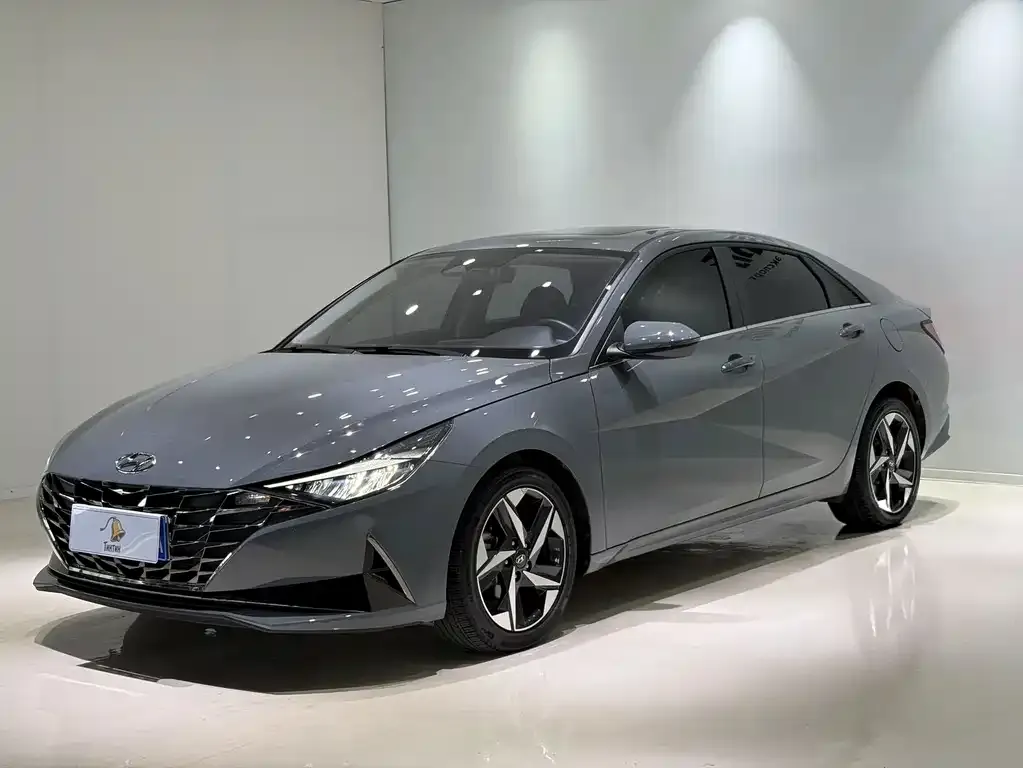 2022 Hyundai Elantra 1.5L CVT LUX Premium