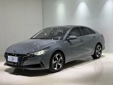2022 Hyundai Elantra 1.5L CVT LUX Premium