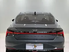 2022 Hyundai Elantra 1.5L CVT LUX Premium — фото 5