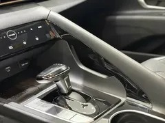 2022 Hyundai Elantra 1.5L CVT LUX Premium — фото 8