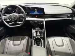 2022 Hyundai Elantra 1.5L CVT LUX Premium — фото 9