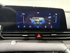2022 Hyundai Elantra 1.5L CVT LUX Premium — фото 17