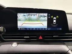 2022 Hyundai Elantra 1.5L CVT LUX Premium — фото 18