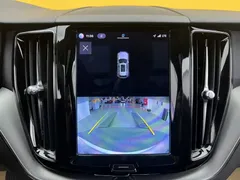 2022 Volvo XC60 4WD Luxury, белый — фото 23