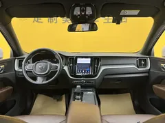 2022 Volvo XC60 4WD Luxury, белый — фото 37