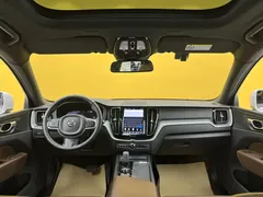 2022 Volvo XC60 4WD Luxury, белый — фото 39